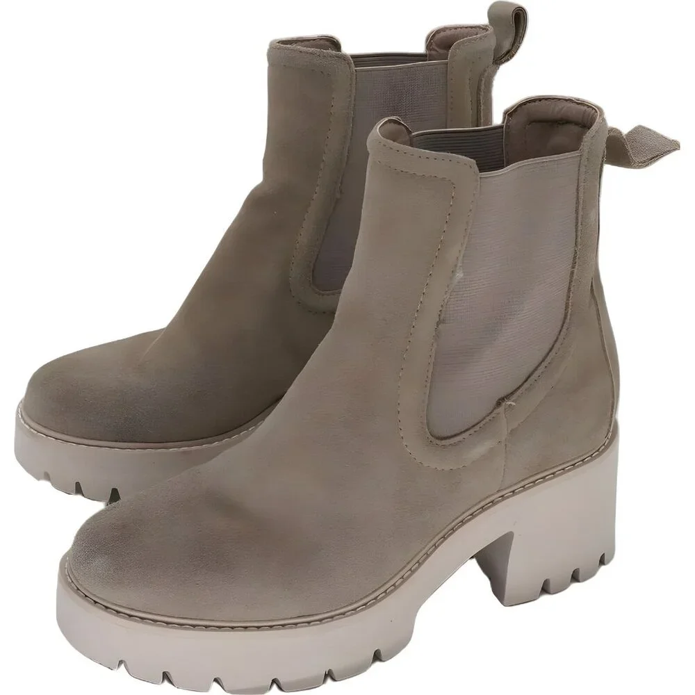 RIBETRINI Women's Classic Beige Chelsea Boots Size 7 - Broken Heel Tab - Picture 2 of 6